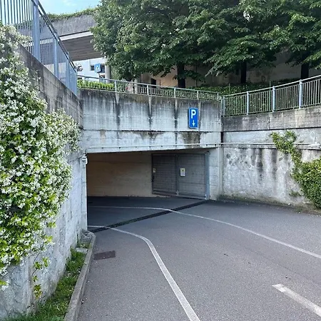 Daire Live And Work On -